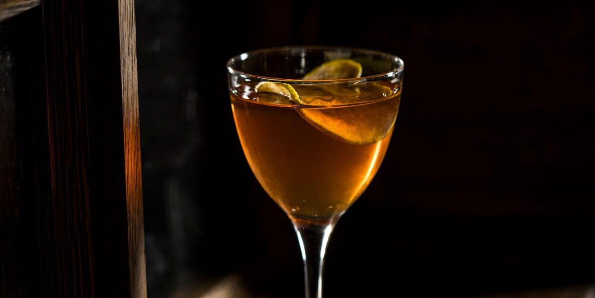 How to Make Sip & Guzzle's Esquire Manhattan