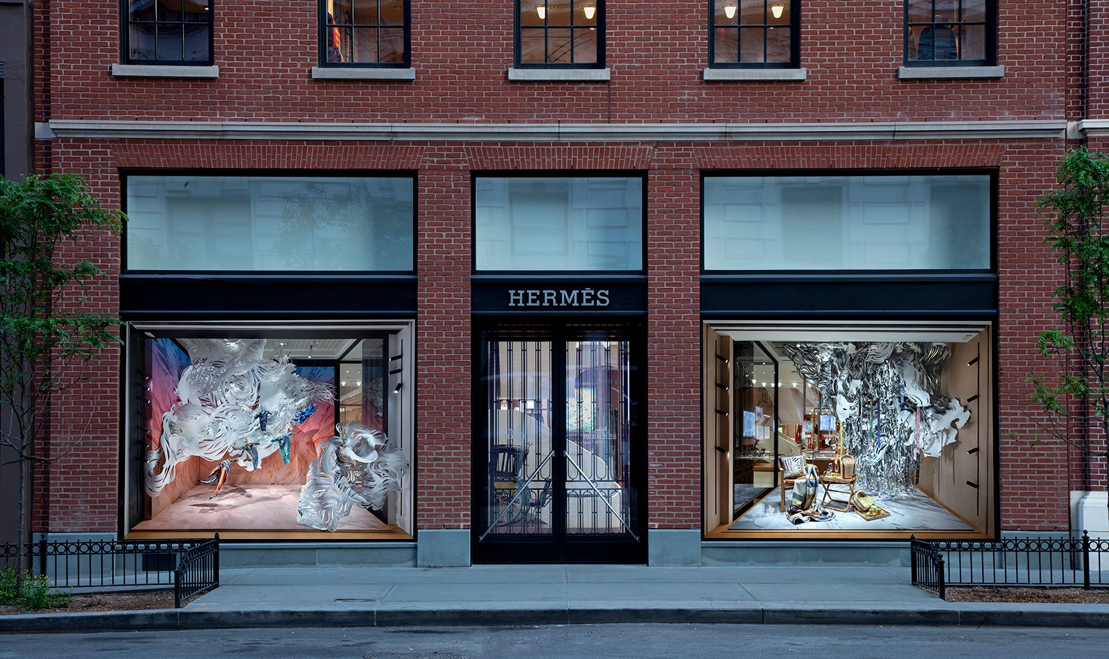 hermes holiday window display.