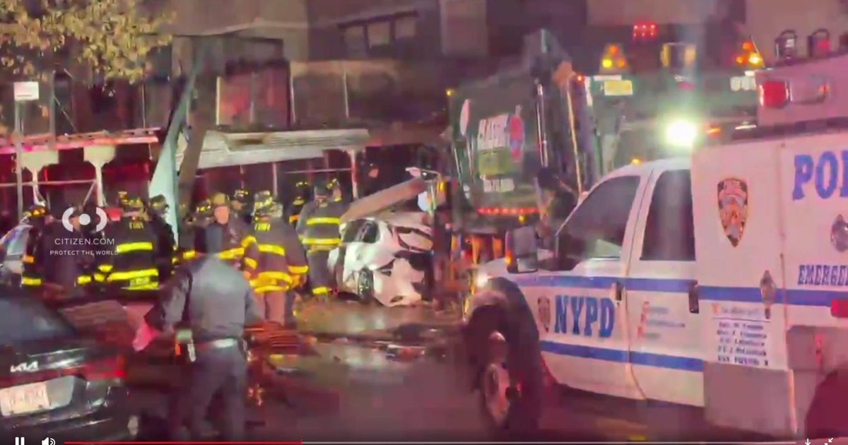 Out-of-control garbage truck in NYC sets off chain-reaction crash, killing pedestrian in East Harlem