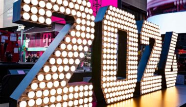 Who's performing at tonight's Times Square ball drop for New Year's Eve 2026?