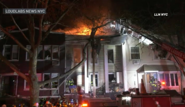Williamsburg fire leaves 5 hurt, including firefighters – NBC New York