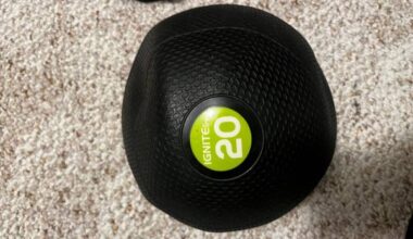 Brooklyn Center seller lists slam ball home-gym bundle for local pickup