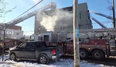 News 12 | Brooklyn | Borough Park fire leaves 8 hurt including 1 firefighter