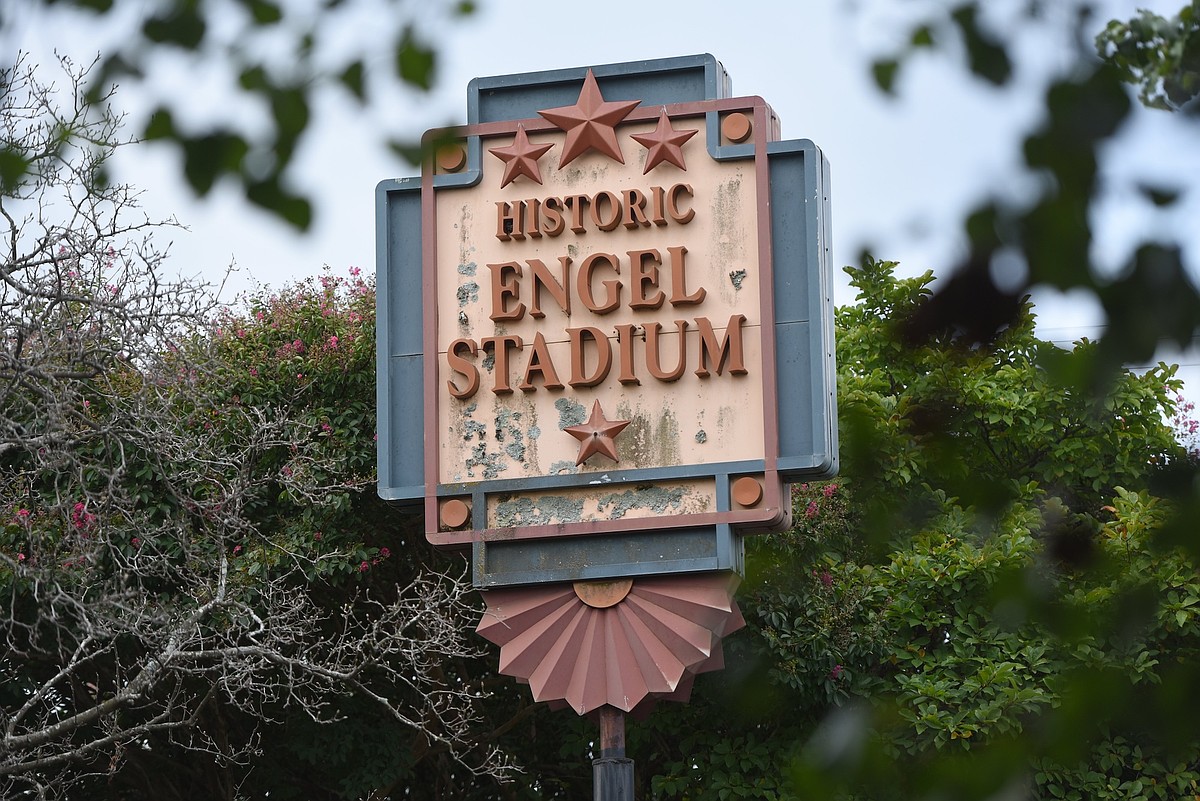 Letters to the editors: Lawmakers’ drag queen obsession, Engel as history center and more