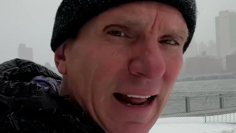 Video: Snowstorm covers New York City