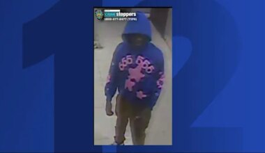 News 12 | Brooklyn | 4 wanted for beating, robbing 15-year-old boy in Coney Island