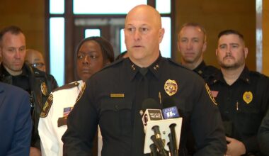 Off-duty Twin Cities officers among those "targeted" by ICE agents looking for proof of U.S. citizenship, chief says