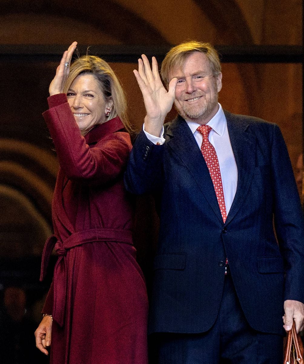 Queen Maxima embraced two of winter’s most understated trends, minimalism and burgundy.