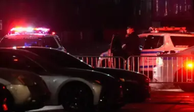 Man arrested after ramming car into Brooklyn synagogue multiple times