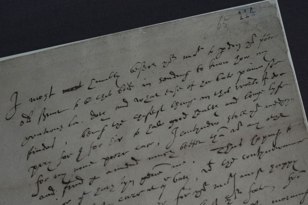 Love Letter the 'Virgin Queen' Kept at Her Bedside Goes on Display