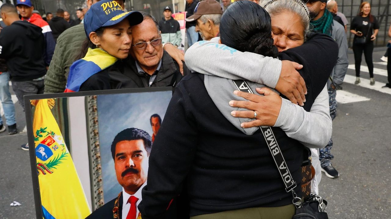 Live updates: Deposed Venezuelan leader Maduro arrives in NY