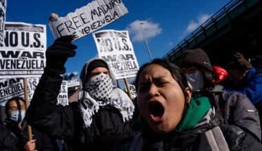 Protesters Gather at Brooklyn Jail Ahead of Maduro Court Appearance