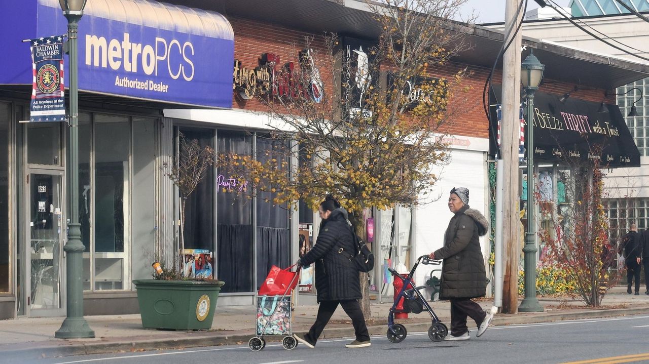 Baldwin real estate: suburban charm near New York City