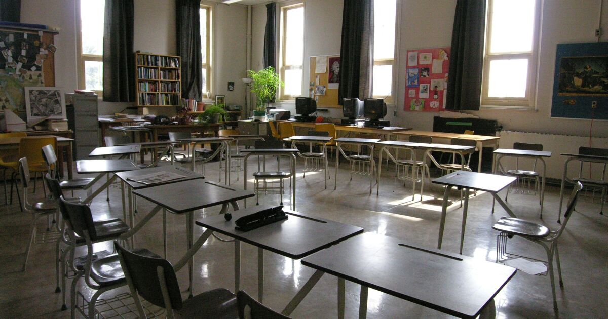 Study shows public school enrollment continues to drop in NY