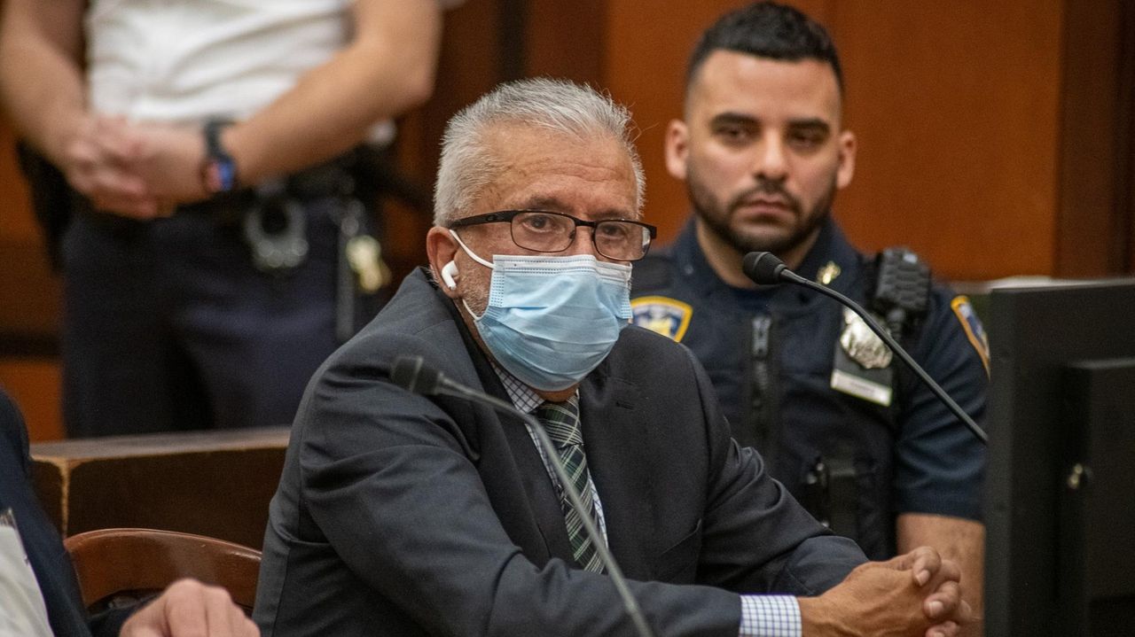 Ex-doctor from Manhasset sentenced to 6 years' probation for sexual abuse of patients