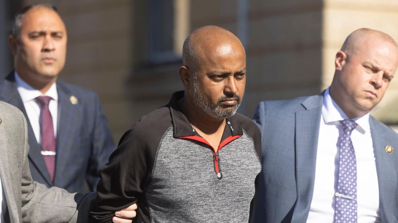 Asif Qureshi arraigned on charges he killed his wife, Aleena Asif, in her Herricks kitchen with poison-soaked rag