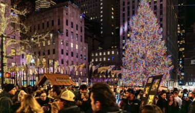 When is the Rockefeller Center Christmas Tree Being Taken Down in 2026?
