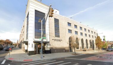 Antisemitic lunatic stalks family and yells 'I'm going to kill all the Jews'