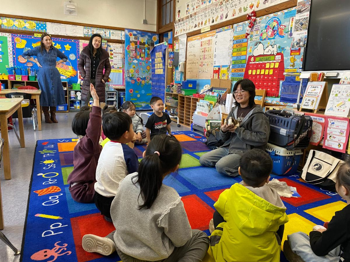 Alley Pond Environmental Center brings furry friends to special visit at P.S. 120 – QNS