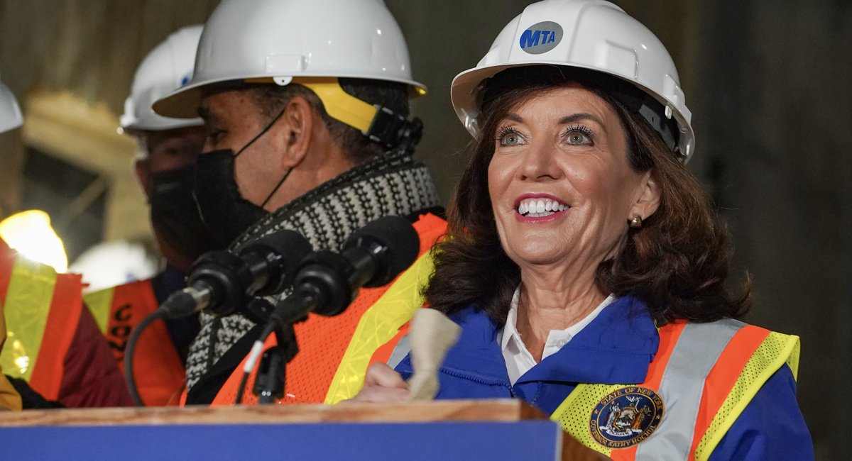Gov. Hochul demands 125th Street subway extension, nixing downtown 2nd Ave. subway plan
