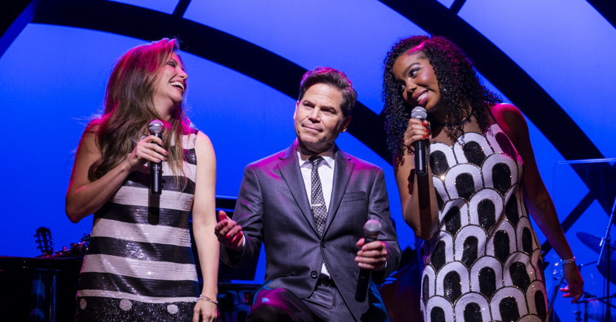 Going Bacharach Extends Off-Broadway; Check Out Photos