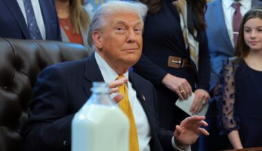 As Trump pushes whole milk, NYC schools say they're sticking with 1%