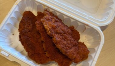 YoYo Chicken opens in Bellmore