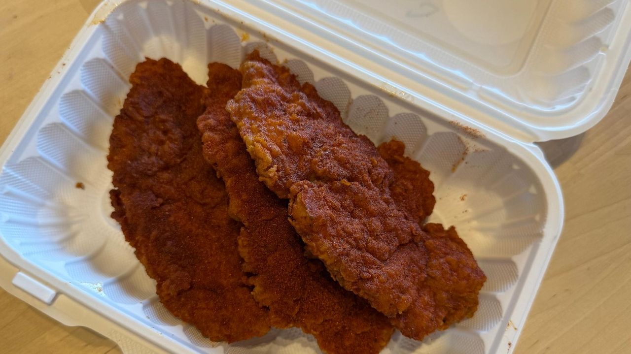 YoYo Chicken opens in Bellmore