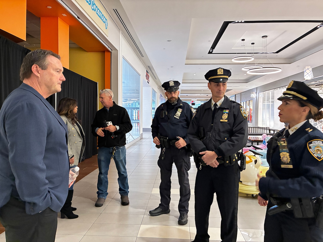 Mall retail thefts down