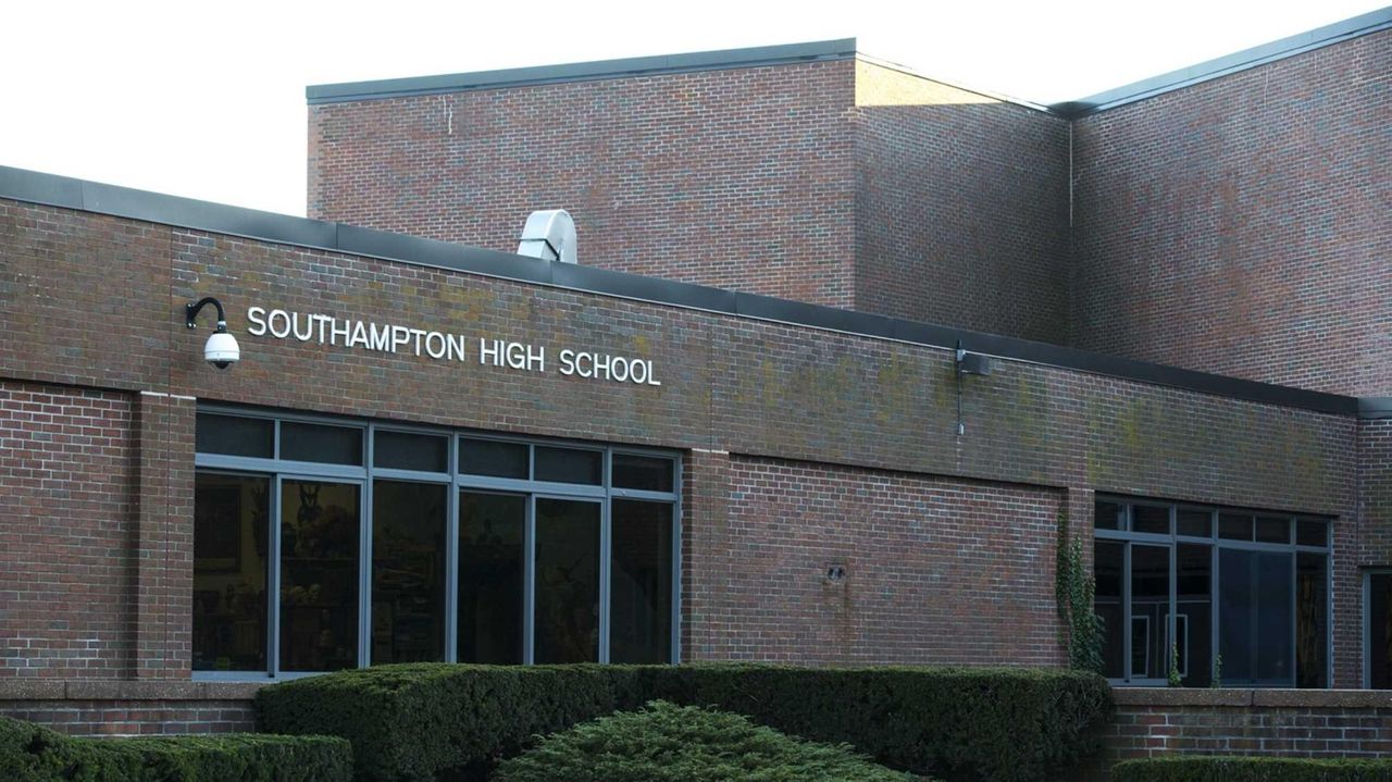 Southampton school district exploring possible merger with Tuckahoe district
