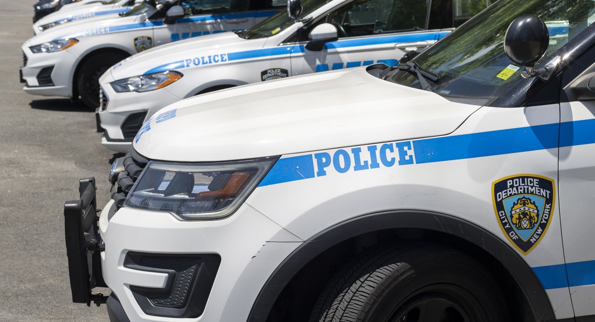 NYPD officer charged with perjury in Queens gun case