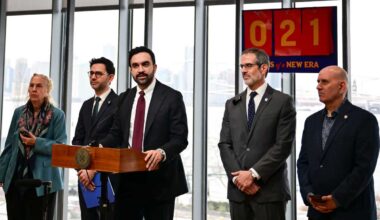 Mayor takes on hotel ‘junk fees,’ condemns antisemitism in Brooklyn – amNewYork