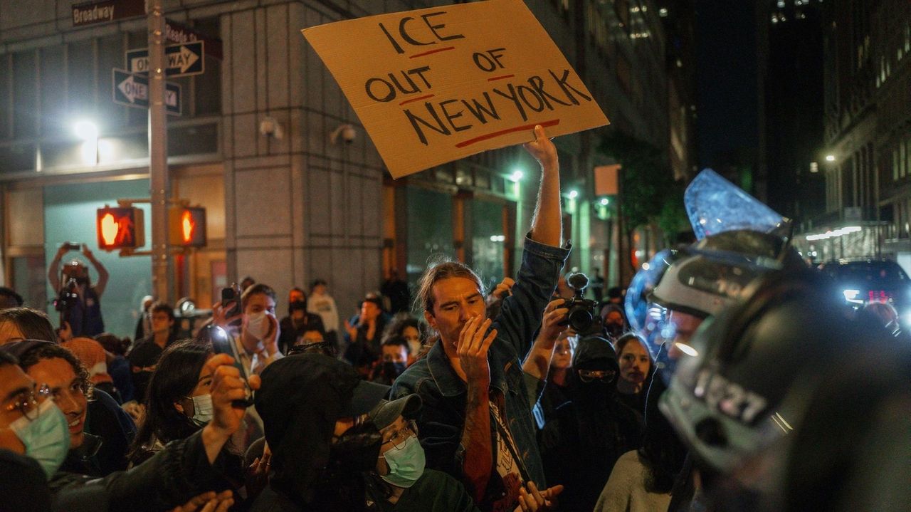 Hochul, other Democrats wrestle with how much protection New York should provide for immigrants