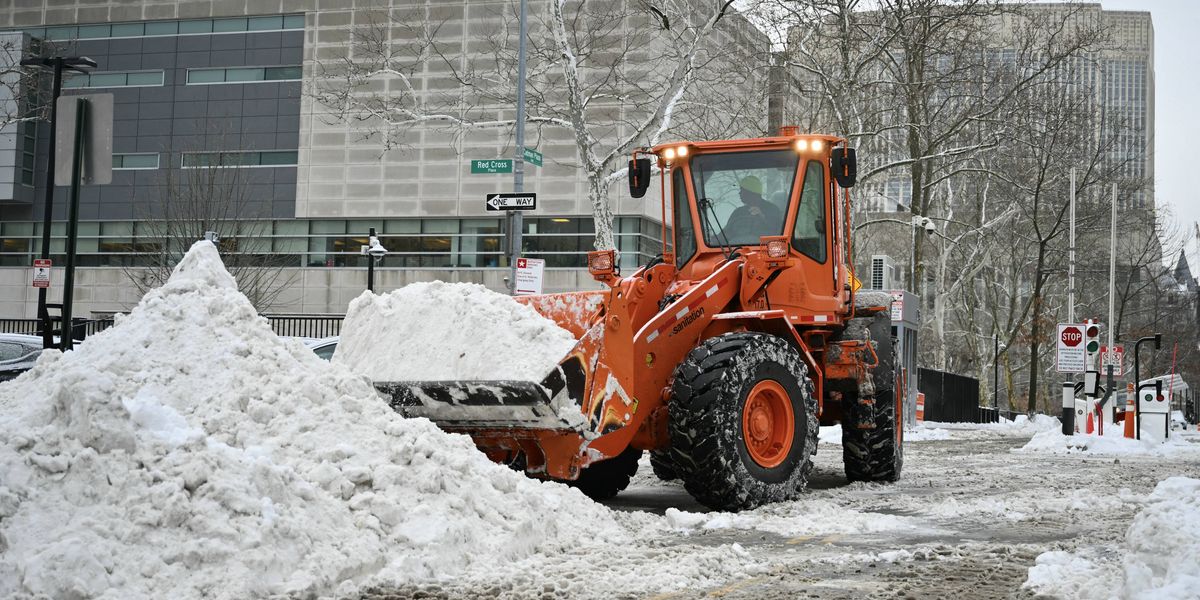 NYC's Speedy Snow Removal Under Mamdani Evokes Memories of 'Sewer Socialism'