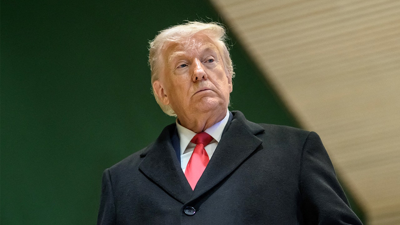 Trump threatens to sue New York Magazine if it writes 'bad story' on his health