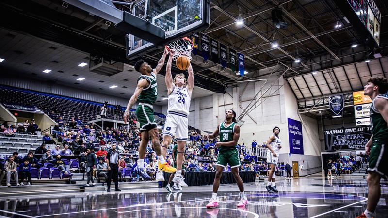 Preview: Bears at 1st Place Queens