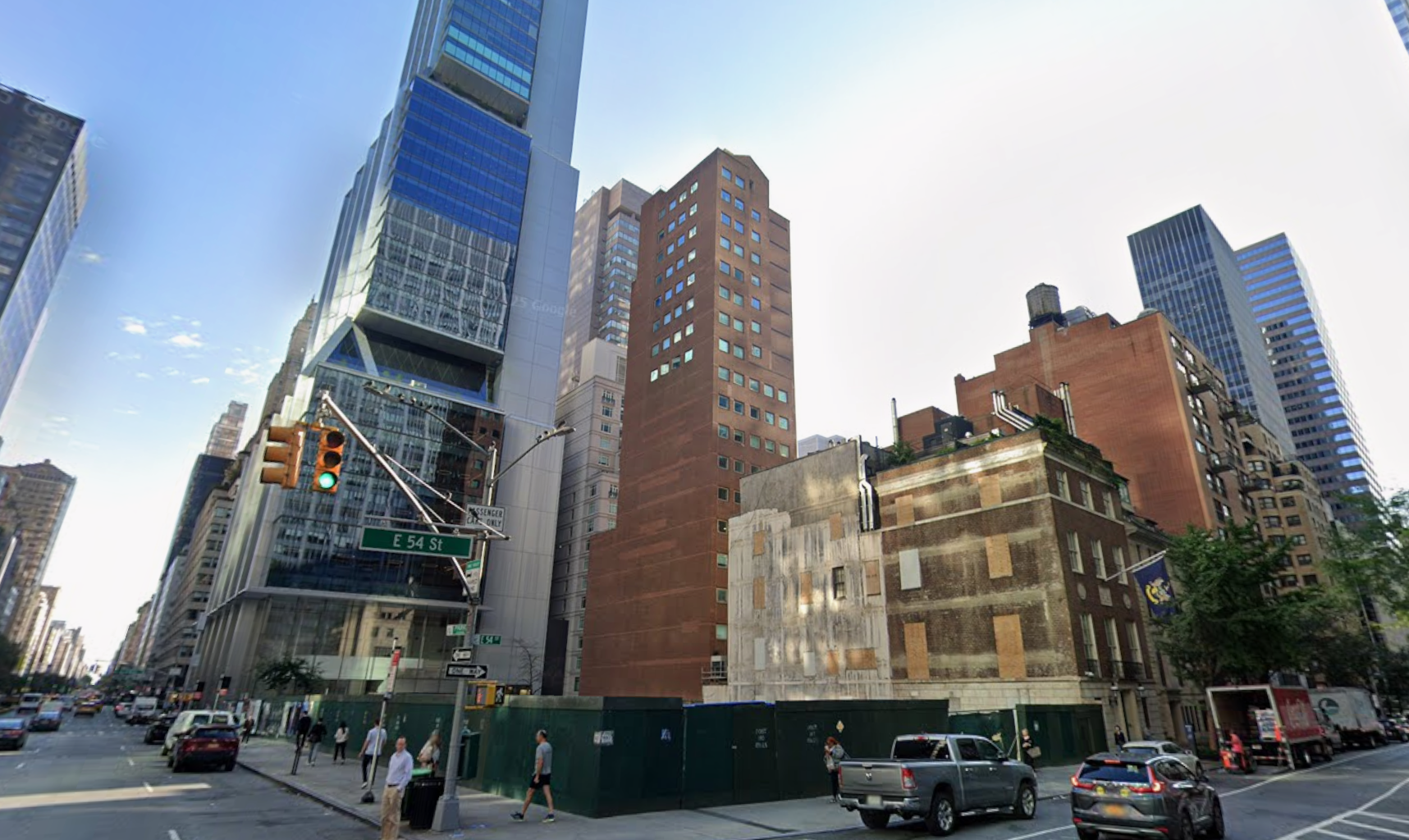 Extell to purchase Park Ave development site