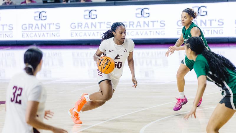 Women’s Basketball Travels to West Georgia, Queens