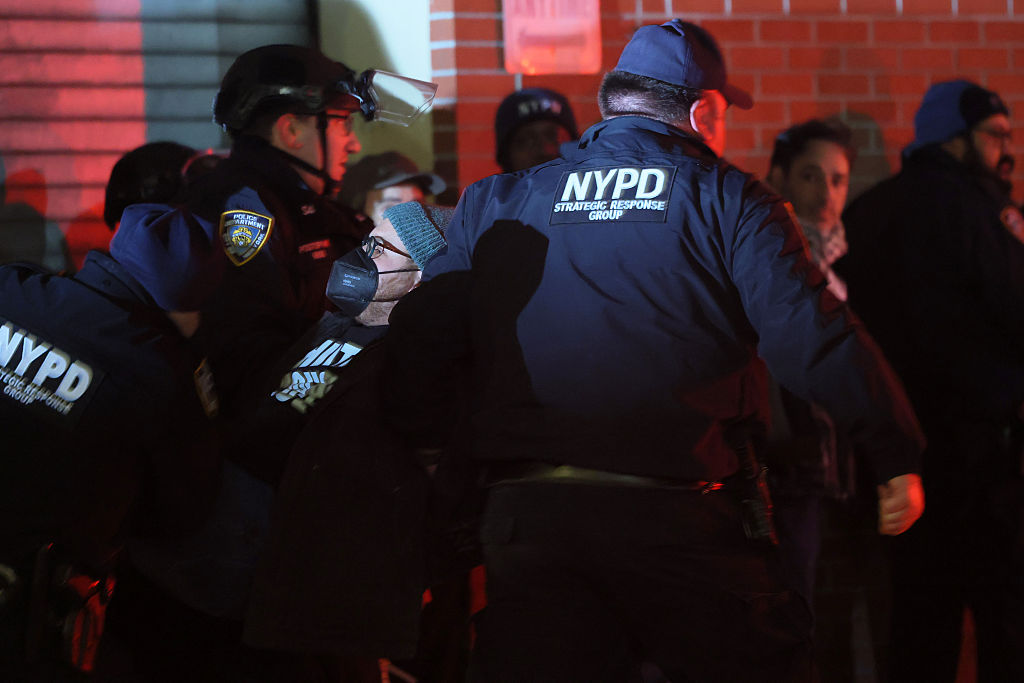 Anti-ICE protest in NYC: 66 people arrested at Hilton Hotel in Tribeca