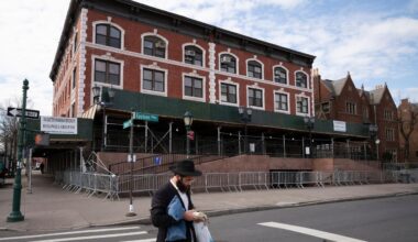 Car rams into Chabad headquarters in New York City, damaging doors