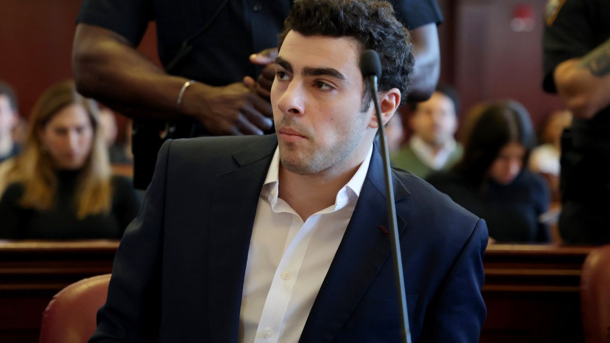 No death penalty for Luigi Mangione in CEO killing, judge rules – NBC New York