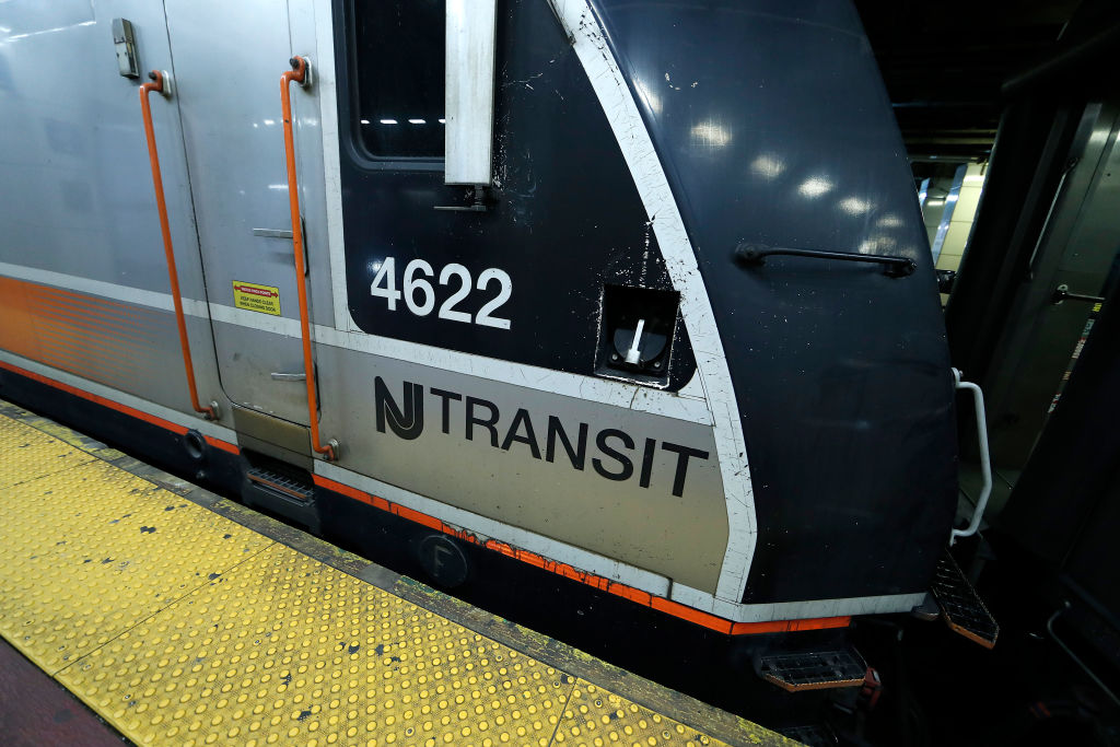 NJ TRANSIT rail delays into NYC after tunnel train issue