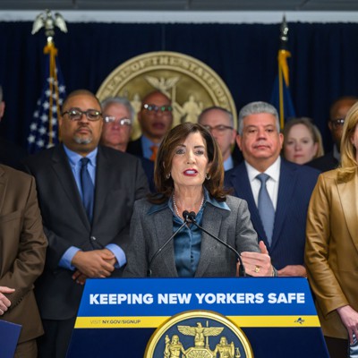 Hochul proposes banning local cooperation with ICE