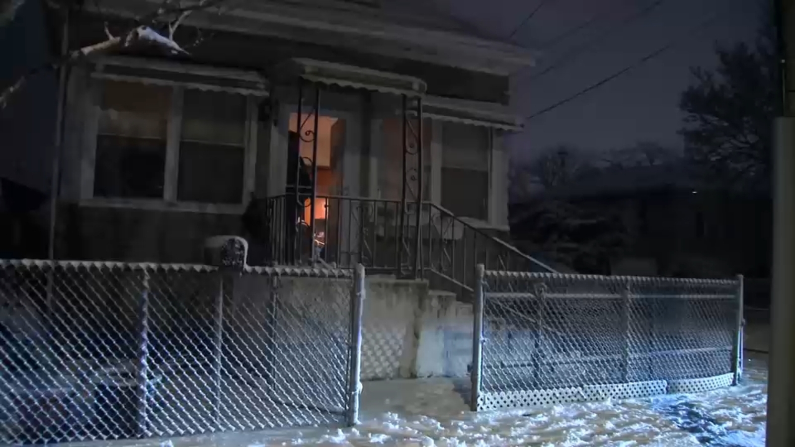 Man mauled to death by pit bull inside home on Staten Island