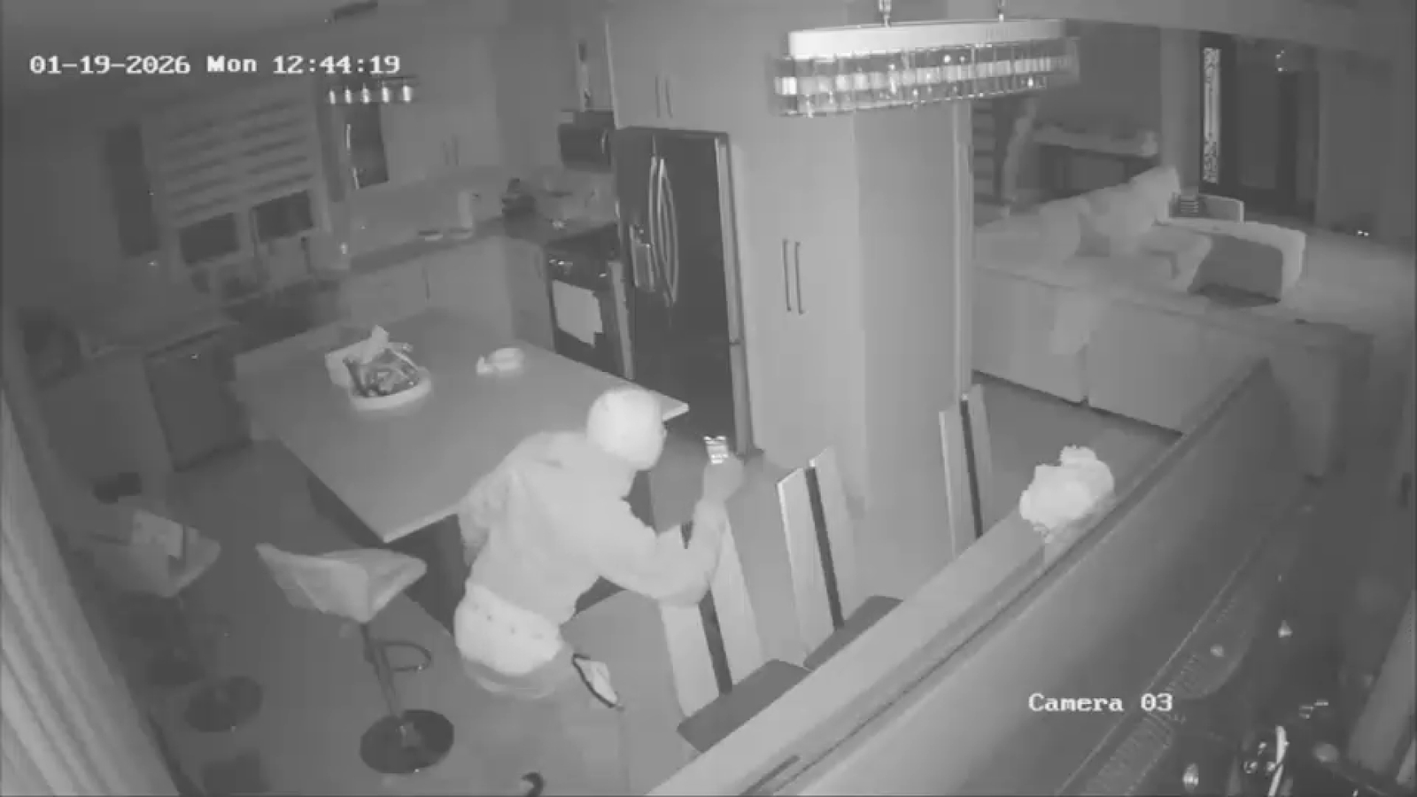 Burglary crew breaks into home in Jamaica Estates, Queens to allegedly steal Bentley