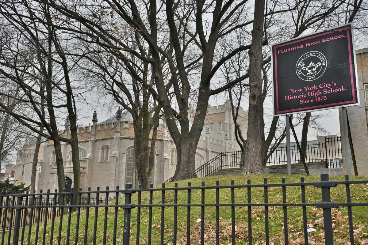 Fuzzy math? Flushing High School under investigation by NYSED as teachers claim they are forced to pass failing students – QNS