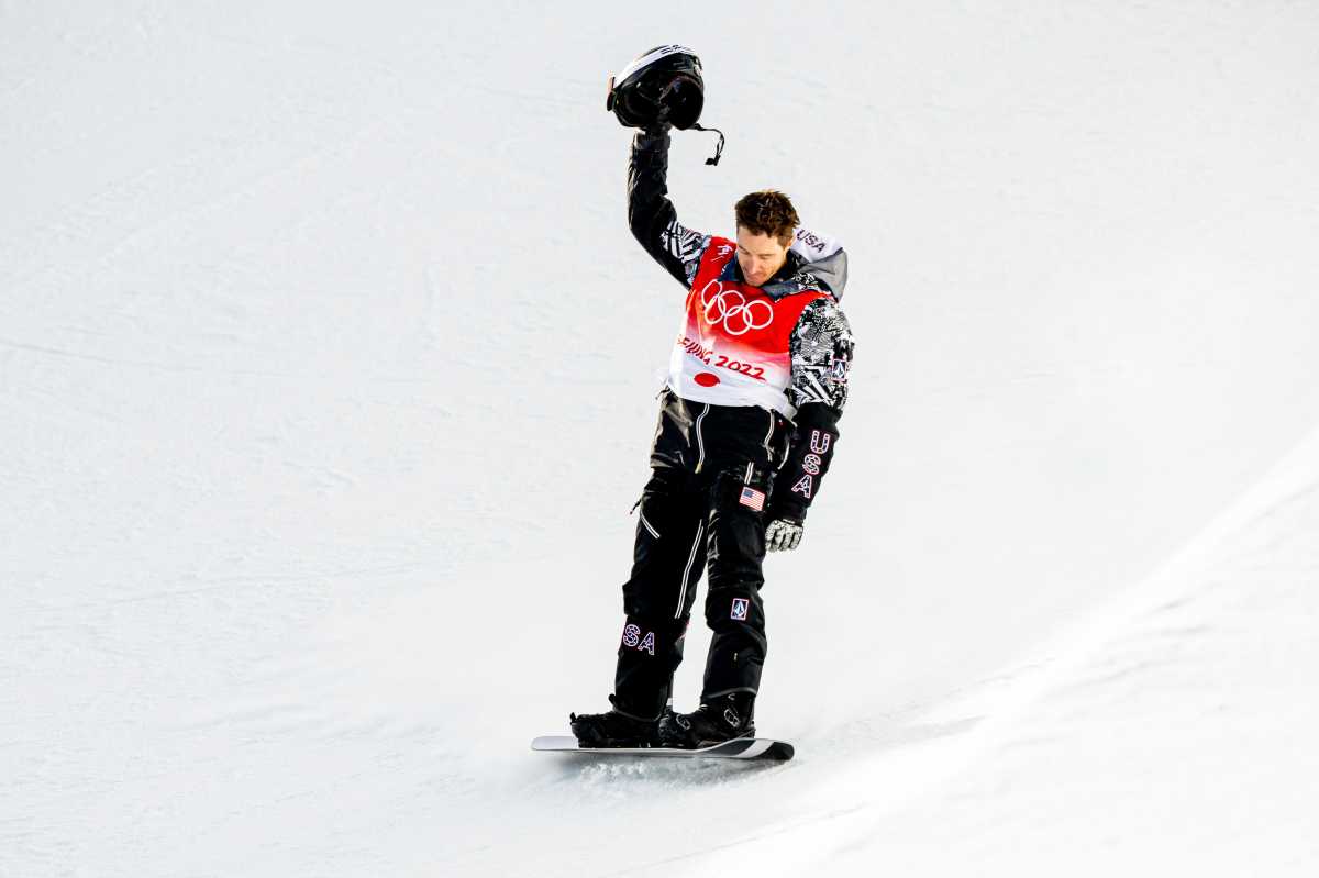 Shaun White shreds in Central Park with Shane Gillis, Chris O’Connor – amNewYork