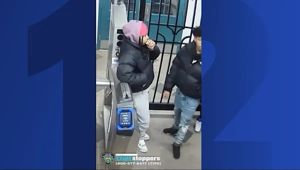 News 12 | Brooklyn | Teen stabbed as thieves try to steal his sweatshirt in Brownsville