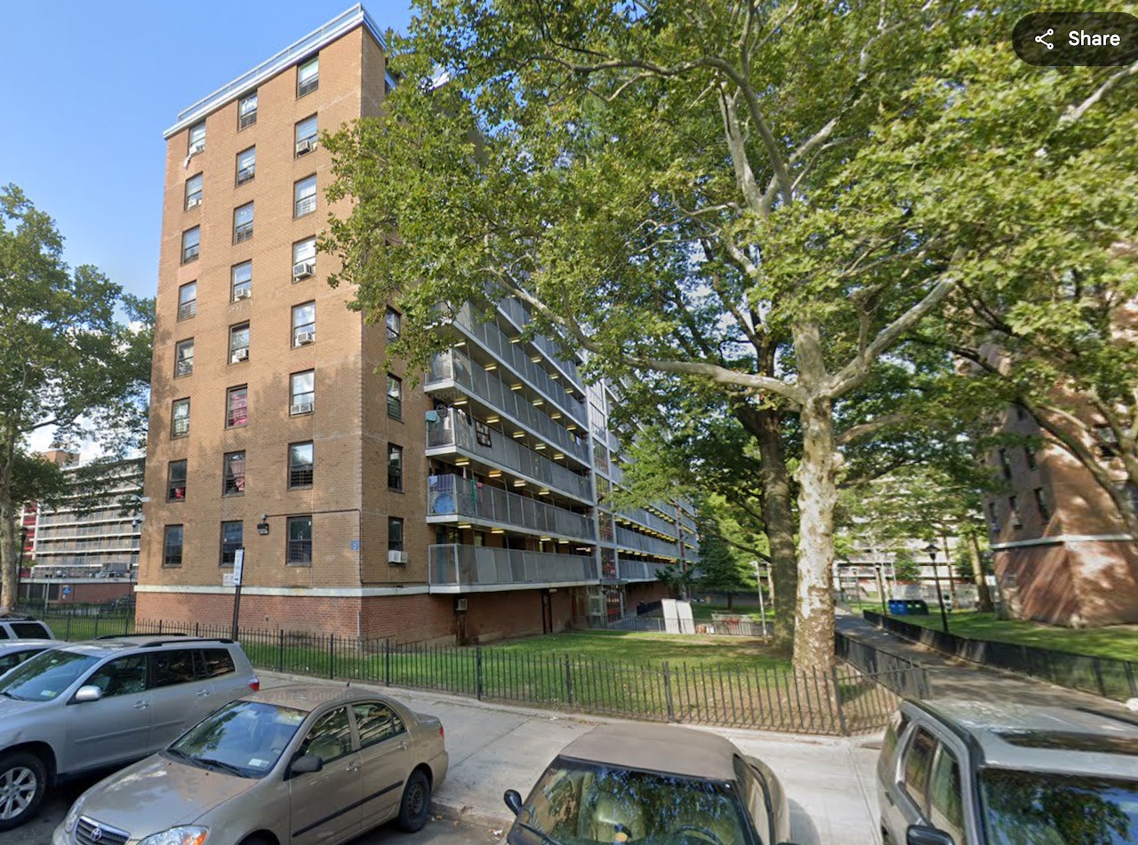 NYPD: Heroin, cocaine, Ecstasy seized in predawn raid on Staten Island