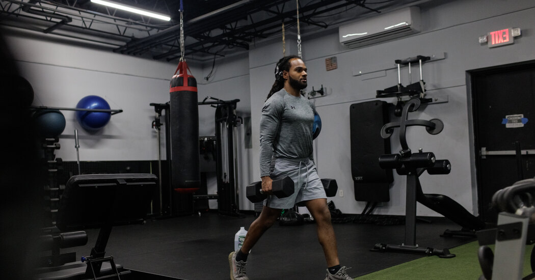 How a House Cleaner Lives on $24,000 a Year in Rockaway, Queens